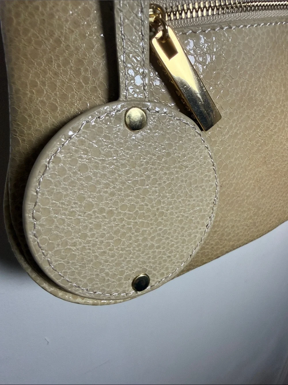 Tory Burch Reva Beige Pebble Leather Logo Shoulder Bag with Gold Hardware